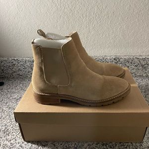 Steve Madden Chelsea Boots 👢